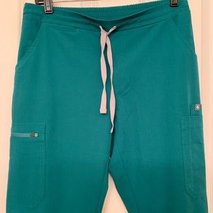 Small Hunter Green Figs Yola scrub pants